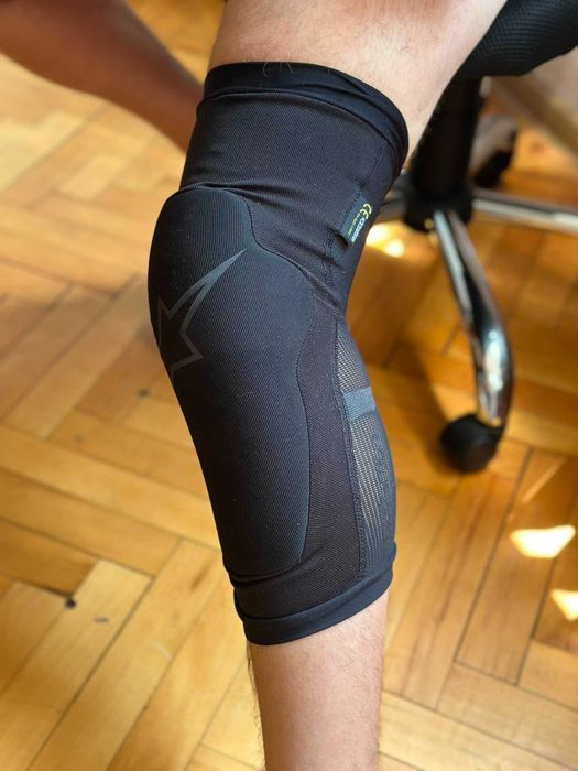 Наколенки Alpinestar Paragon