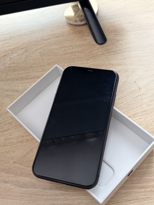 Продам Apple iPhone 11 128 GB