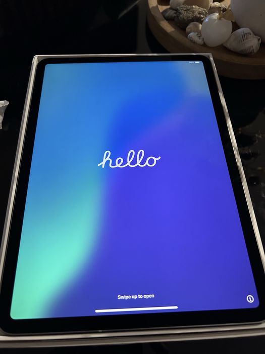 Apple iPad Pro 4th Generation 128GB Wi-Fi + Cellular - Нов!