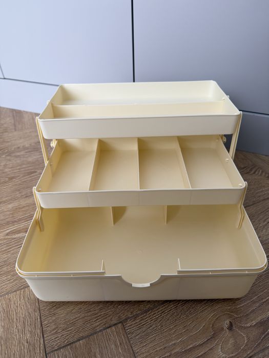 Вместительный ящик