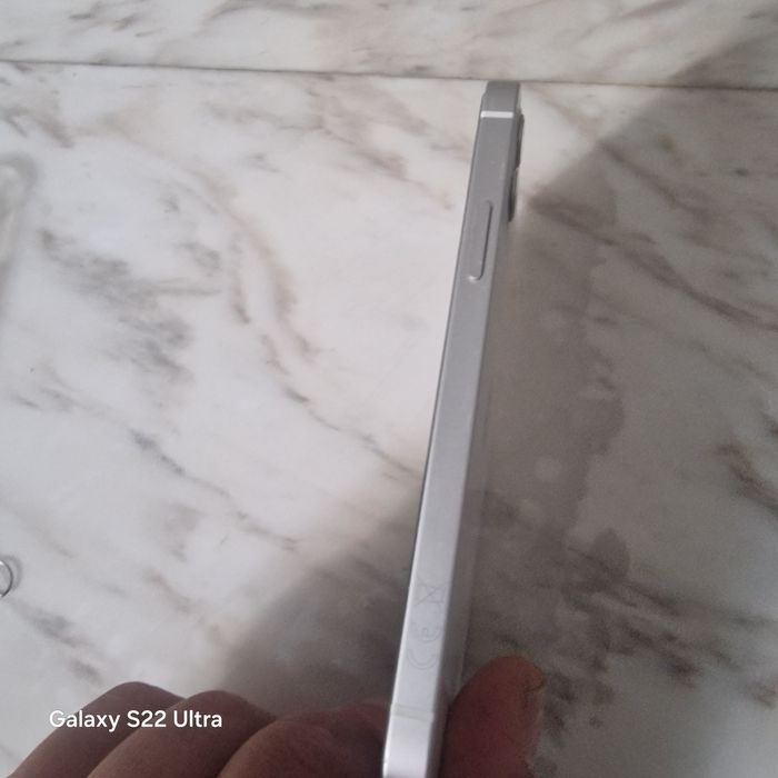 Iphone 12 перфектен