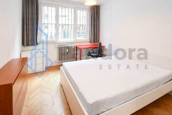 Двустаен апартамент под наем в кв. Изток