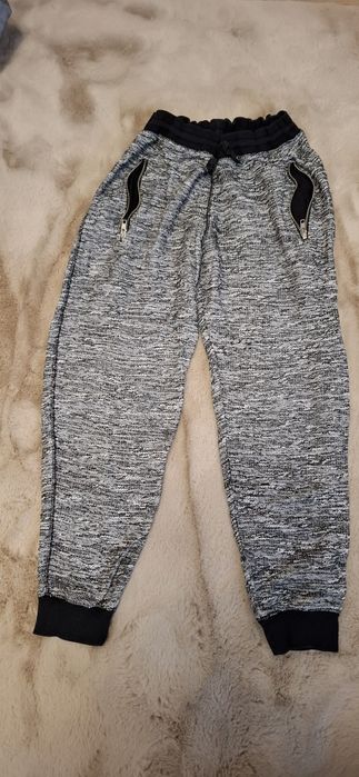 Pantaloni sport sibtiri