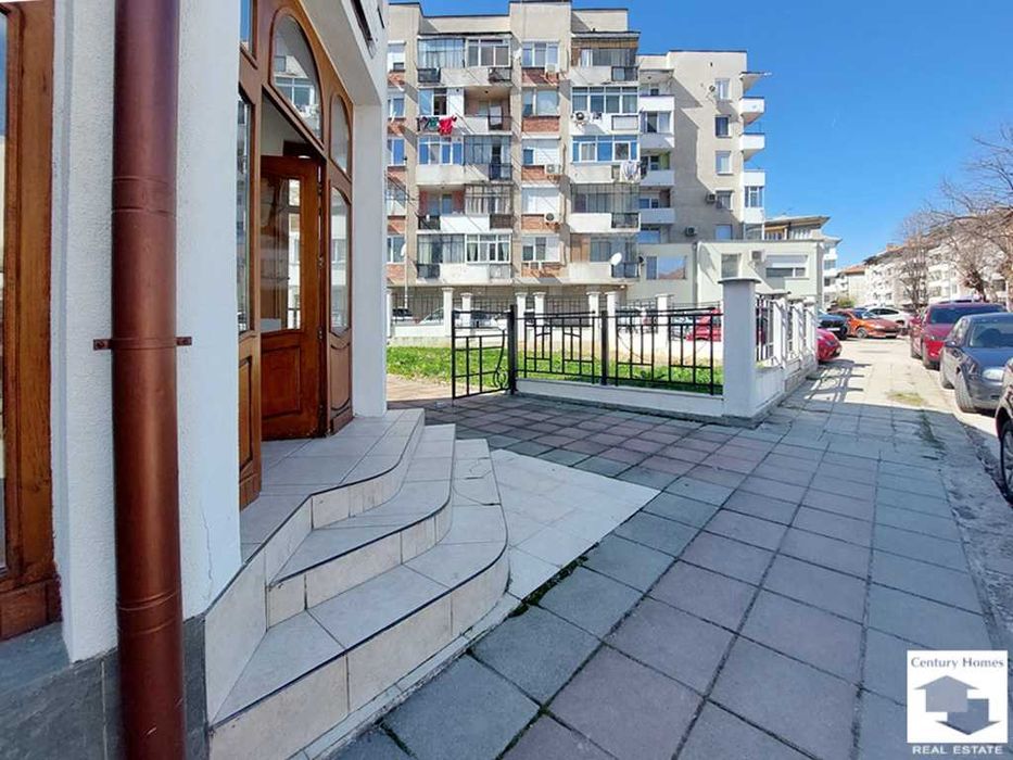 120328 ЕКСКЛУЗИВЕН! Самостоятелна къща с магазин , в гр. Г. Оряховица