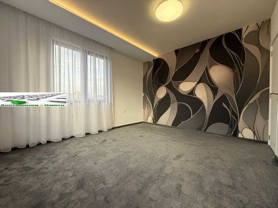 Продава се Тристаен апартамент в Пловдив, Остромила - 118 кв.м за 1907 €/кв.м - Снимка #12