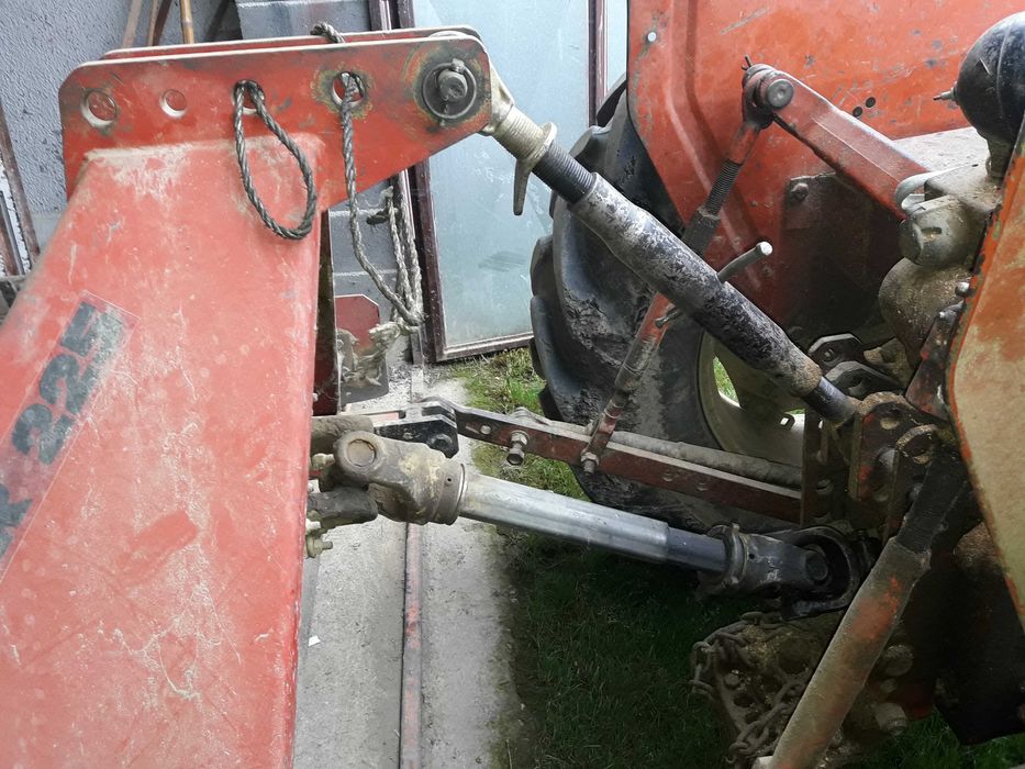 Tractor Renault 651
