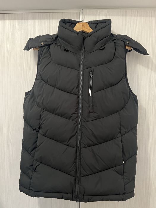 Vestă Scoth and Soda