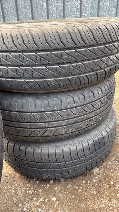 Продам  шины летние диаметр на 13