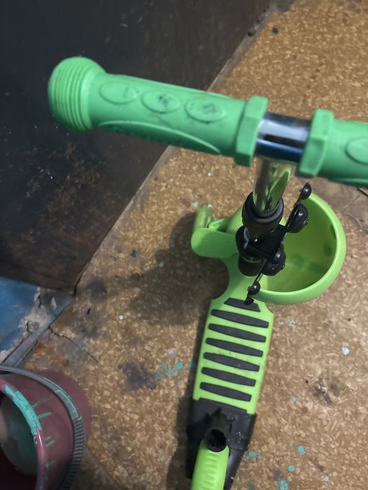 Детский самокат .