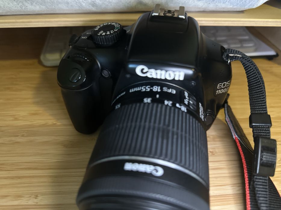 Aparat foto DSLR 1100D Canon