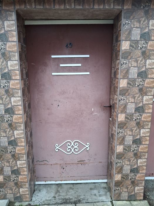 Vând poartă în stare bună