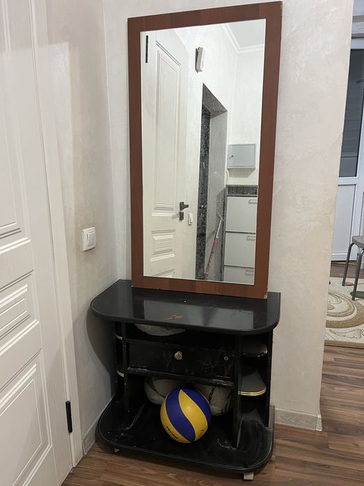 Тумба для ТВ и зеркало