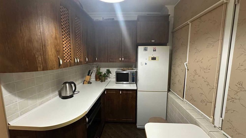 Дава се под наем Двустаен апартамент в София, Изгрев - 65 кв.м за 373.83 € - Снимка #3