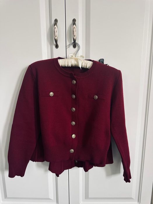 Costum fusta si bluza , masura S / M , culoare rosu / visiniu