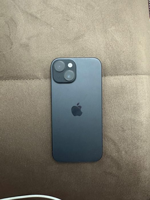 Продаю Айфон 15