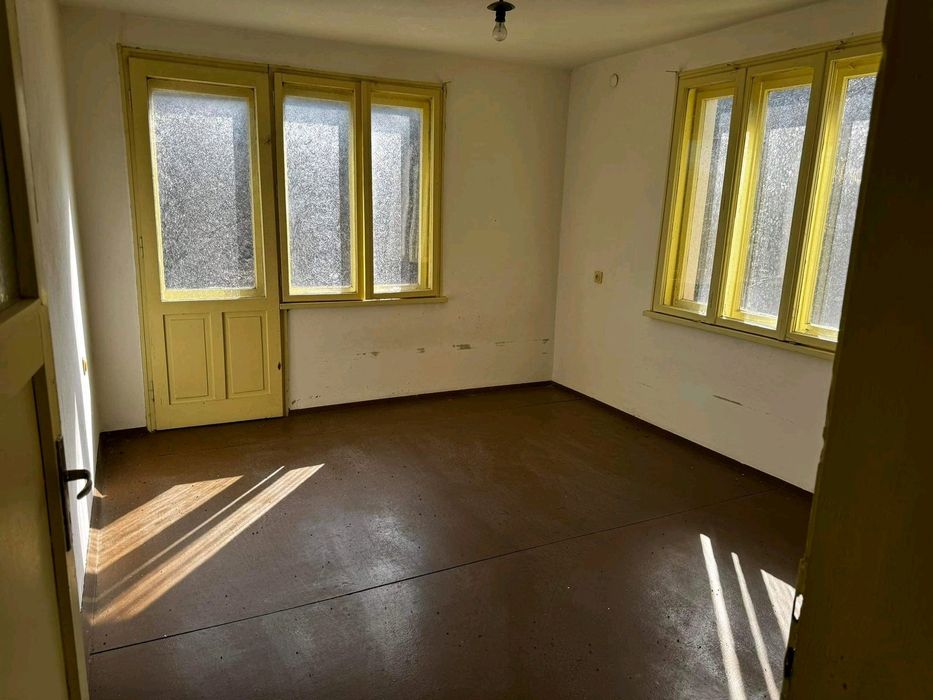 Продава се Къща в Троян - 300 кв.м за 187 €/кв.м - Снимка #3