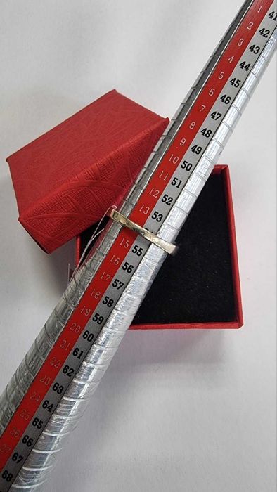 *** Бяло Злато /  Много красив *** Златен пръстен 14к 3.13гр