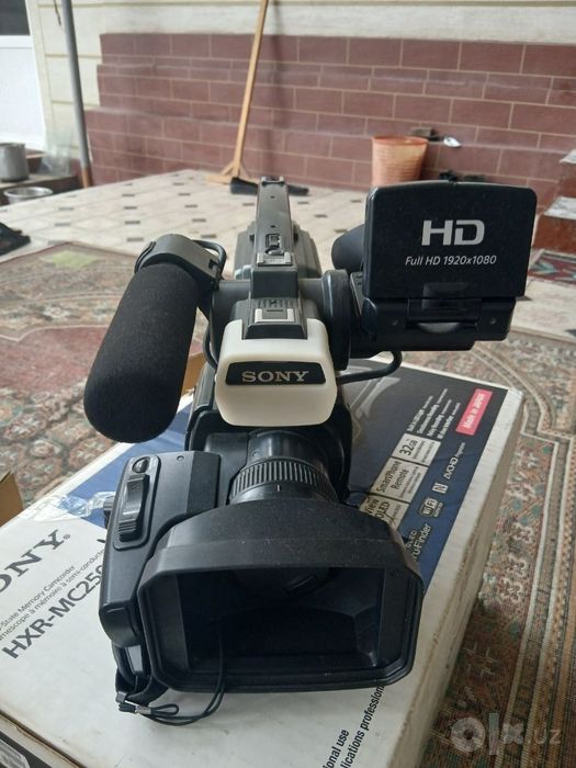 Видео камера SONY 2500