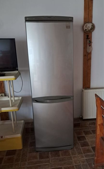 Frigider LG functional