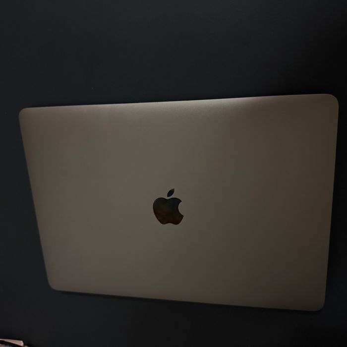 Macbook pro m1 13”