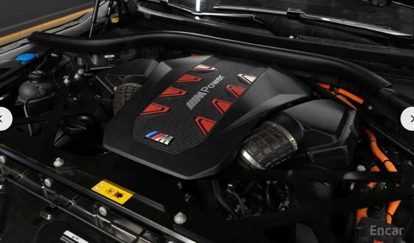 BMW XM 4.4л бензин+гибрид