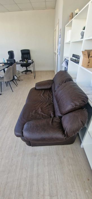 Кожен диван 2-ка