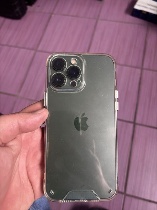 Продам Iphone 13 PRO Max