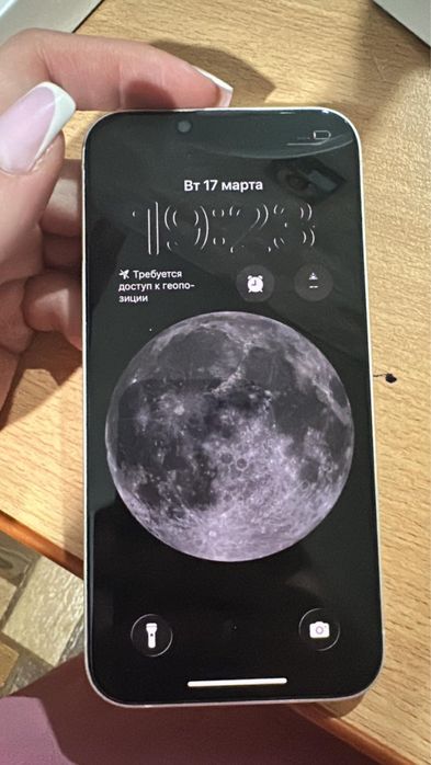 Продам айфон 13