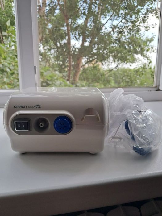 Продаю Ингалятор омрон