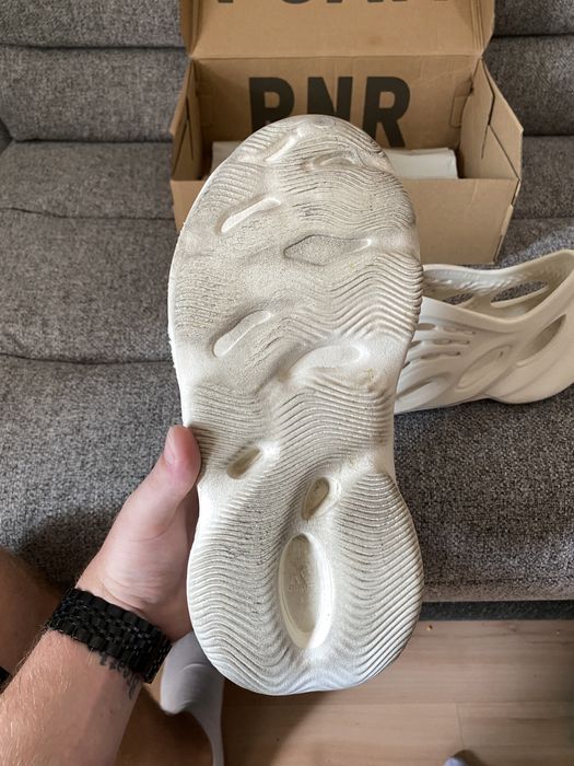 Yeezy FOAM RNR Sand