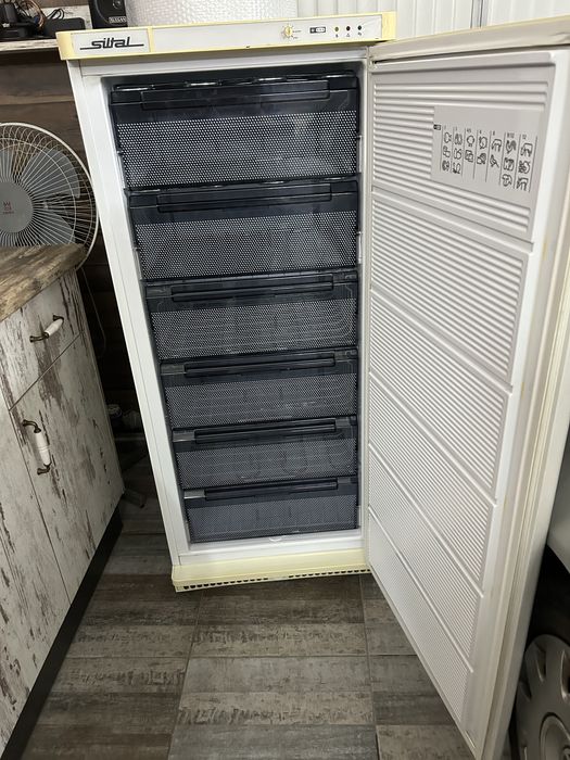 Италиански Фризер Siltal  работи перфектно