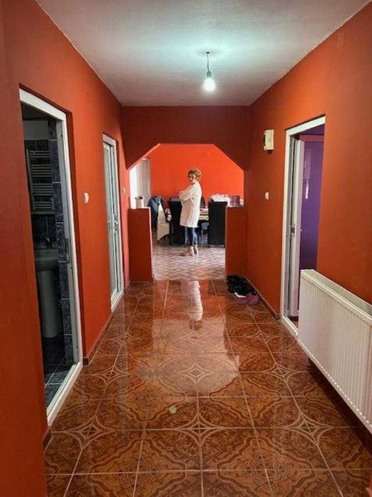 Vindem Casa cu 4 camere in Husasau de Tinca