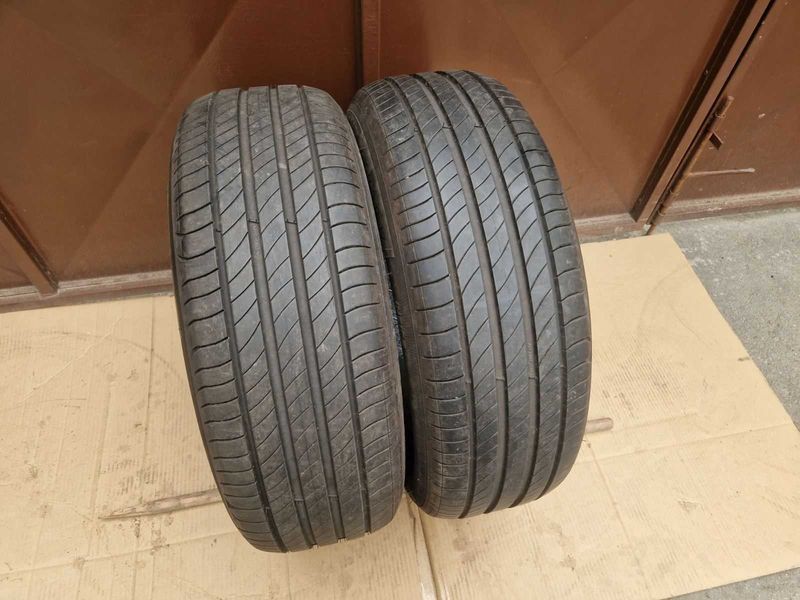 2 Michelin R17 215/60
летни гуми
DOT1321
