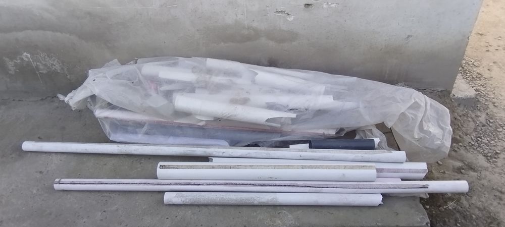 Пластмасс трубалар килоси 2000 сўмдан сотилади.ан
