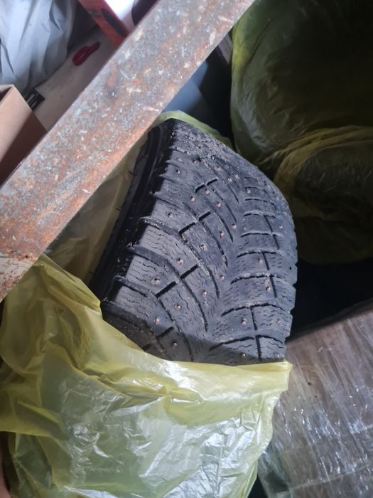 Резина зимняя.  Мишлен