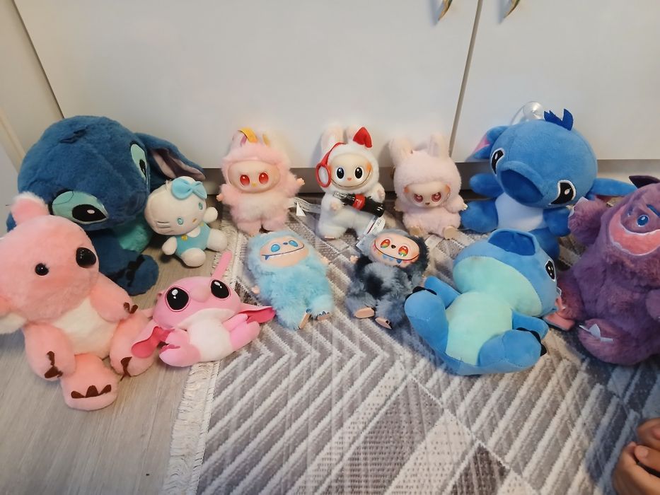 Стич и лабубу и др.