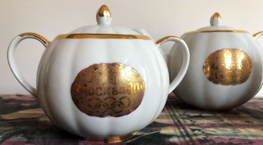 Антикварный чайный сервиз