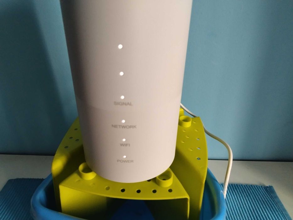 чисто нов 5 джи рутер за сим карти и високоскоростен интернет на Иетел