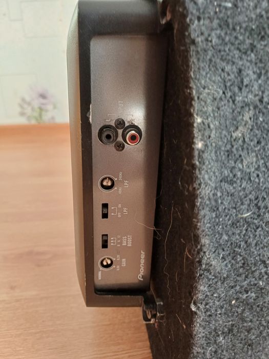 Продам сабвуфер пионер