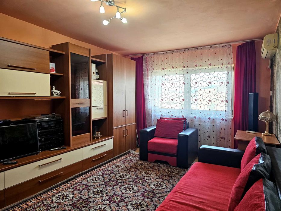 Apartament 3 camere ultracentral zona Profi Simeria