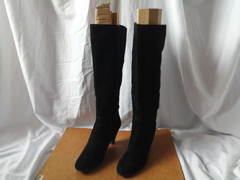 № 41 дамски ботуши естествен велур - с висок ток; марка Janet D.