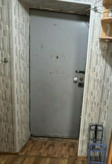 Сдаётся 1ком кв рн Жандосова Саина