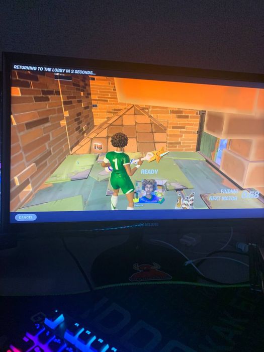 Монитор Samsung S22F350