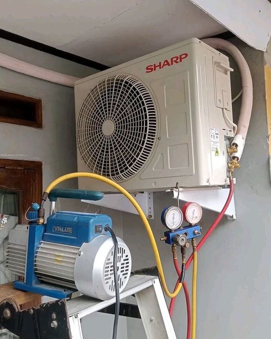 Montaj aer conditionat curatare si igenizare aparate