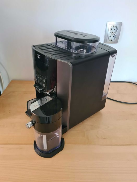 Espressor automat Krups Arabica Latte