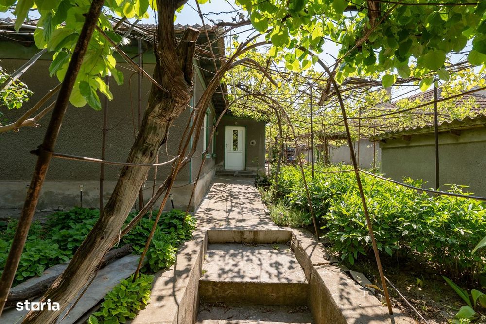 Teren rar, 1600 mp in zona Stadion | Deschidere 25 m | Utilitati