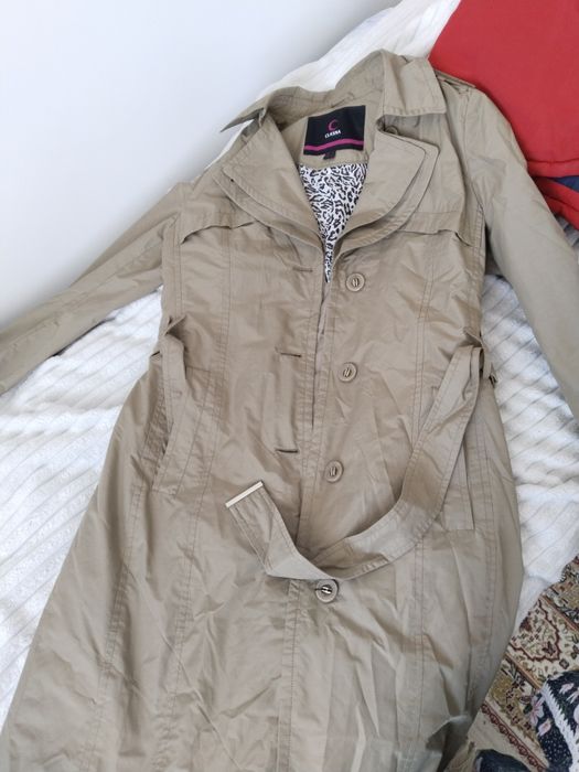 Продам плащ 9000