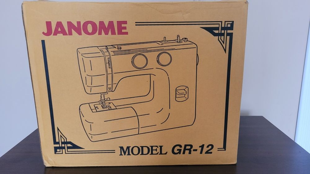 Продаётся швейная машина