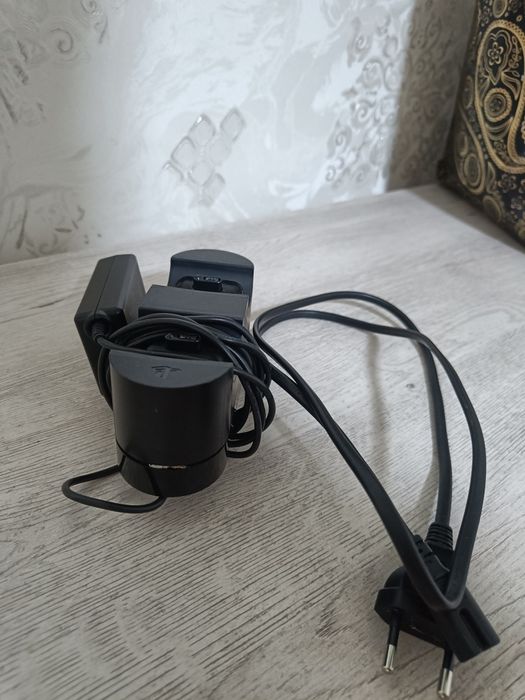 Продам зарядку PS4