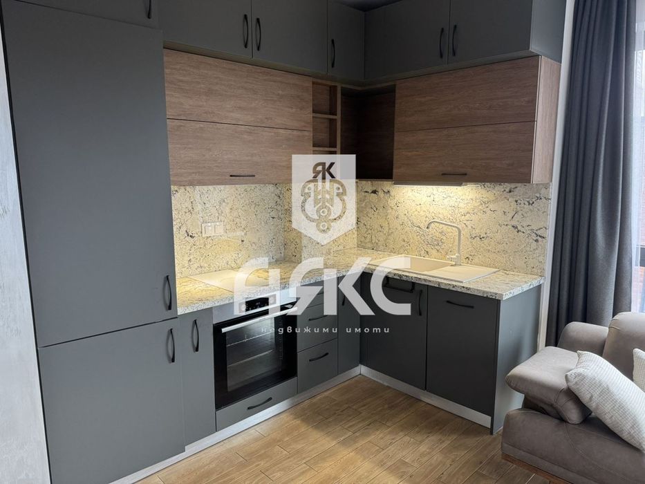 Дава се под наем Двустаен апартамент в София, Лозенец - 80 кв.м за 997.05 € - Снимка #1